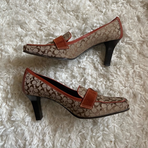 Coach Heels - Picture 2 of 4
